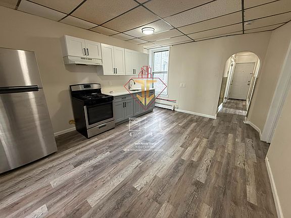 4th image of 938 Westside Ave #4