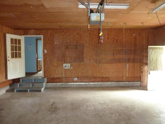 4th image of 402 School St