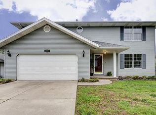 2984 W Knob Hill St, Springfield, MO 65810