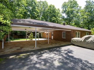 15 Cedar Trl, Asheville, NC 28803