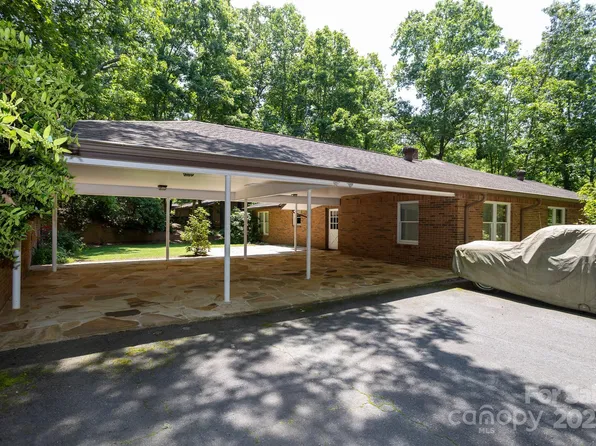 15 Cedar Trl, Asheville, NC 28803