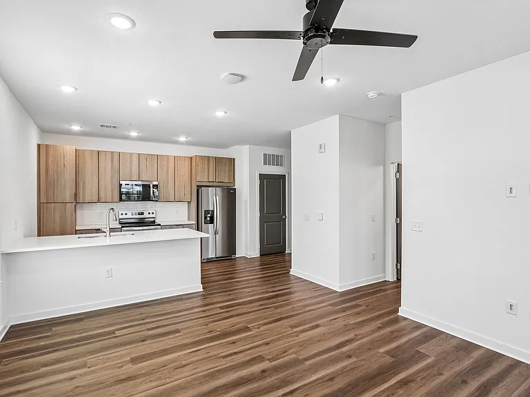 Velara Luxury Apartments — Photo 32