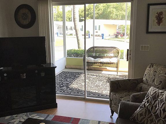 3rd image of 336 Ashley Dr