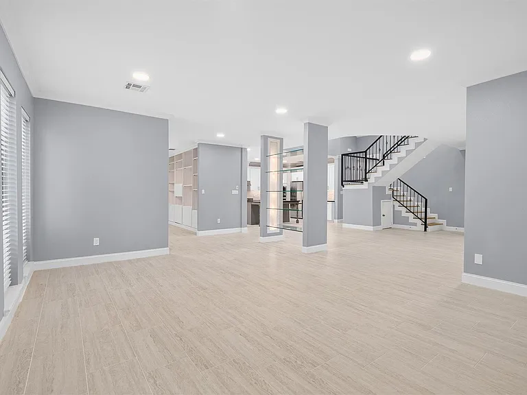 1032 Townplace St — Photo 7