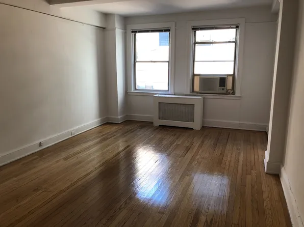 150 East 39th Street image 1 of 11