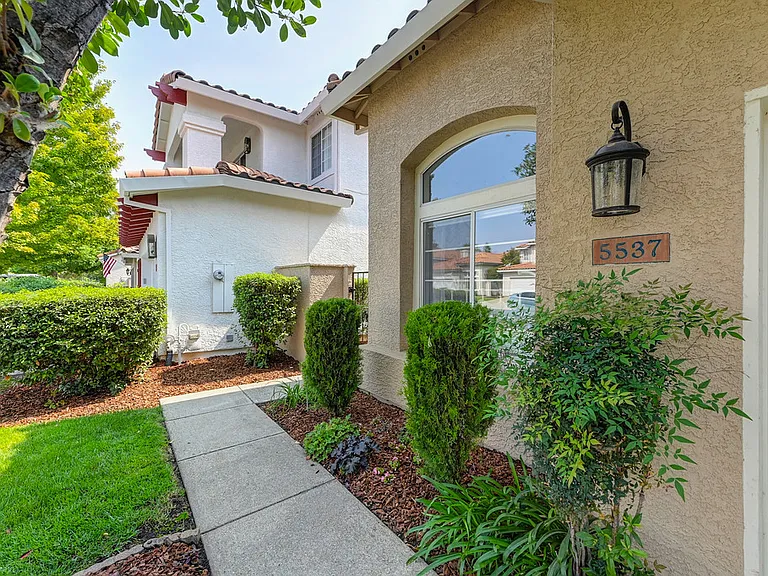 5537 Cabrillo Way — Photo 29