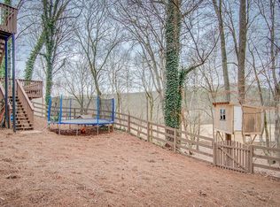 1043 Avery Creek Dr, Woodstock, GA 30188