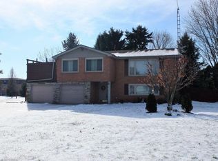 6721 Amsel Ave NE, Canton, OH 44721