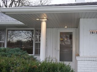 1613 Mayfair Rd, Champaign, IL 61821