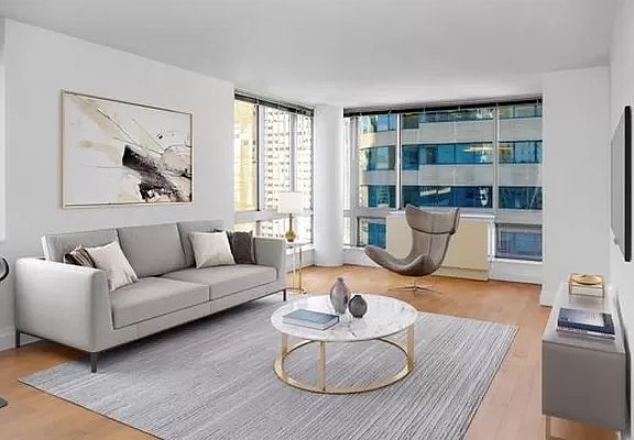 3rd image of 150 E 44th St APT 26B