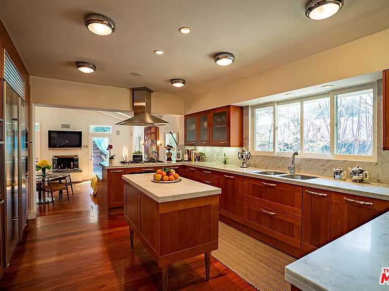 13324 W Sunset Blvd — Photo 12