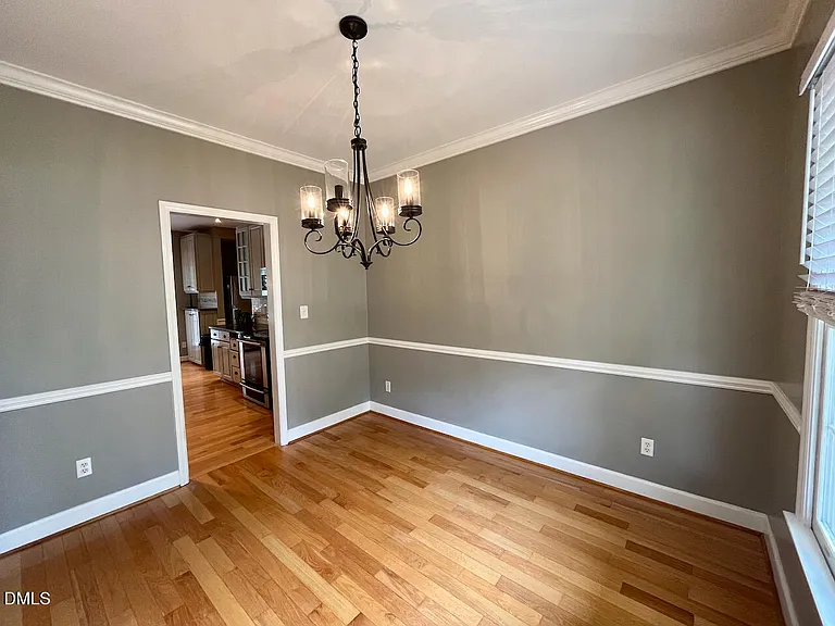 18 Garden Hills Ct — Photo 4