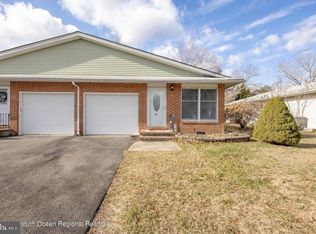 24 Dogwood Rd, Manahawkin, NJ 08050