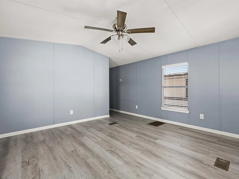 2222 N Austin Ave #44 — Photo 8