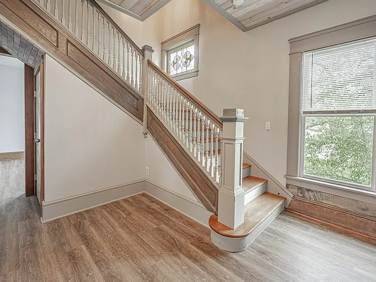 4252 Hartland Rd — Photo 18