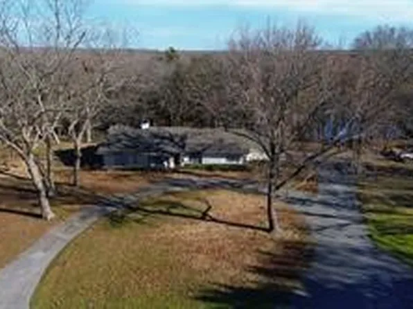 1613 Carriage Estates Rd, Sherman, TX 75092