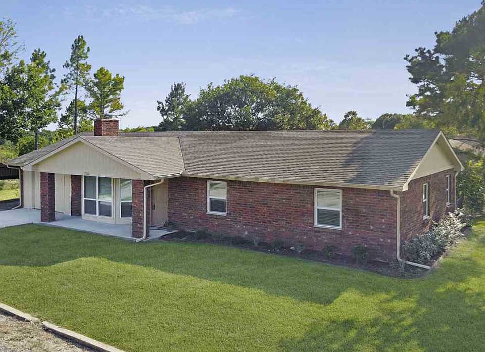 1st image of 1700 Meadowpark Ct