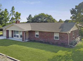 1700 Meadowpark Ct, Marietta, OK 73448