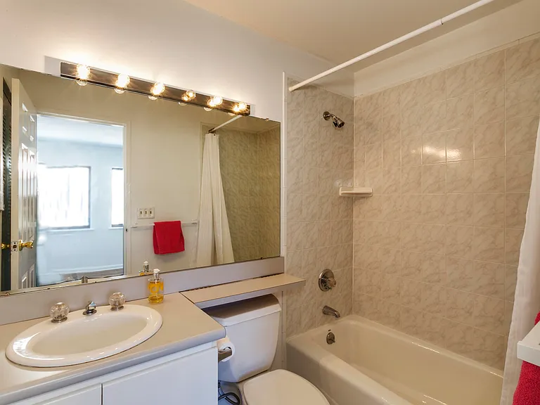 420 Jefferson St #4A — Photo 8