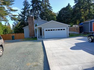 13707 Harbor Ln, Anacortes, WA 98221