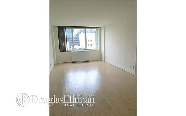 Rented by Douglas Elliman | media 22