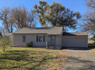 2102 S 6th Ave, Sterling, CO 80751