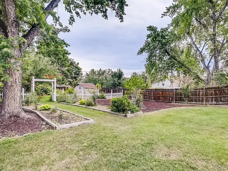 7833 Webster Way — Photo 3