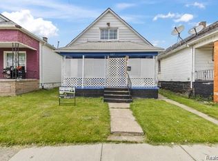 5151 Yemans St, Hamtramck, MI 48212