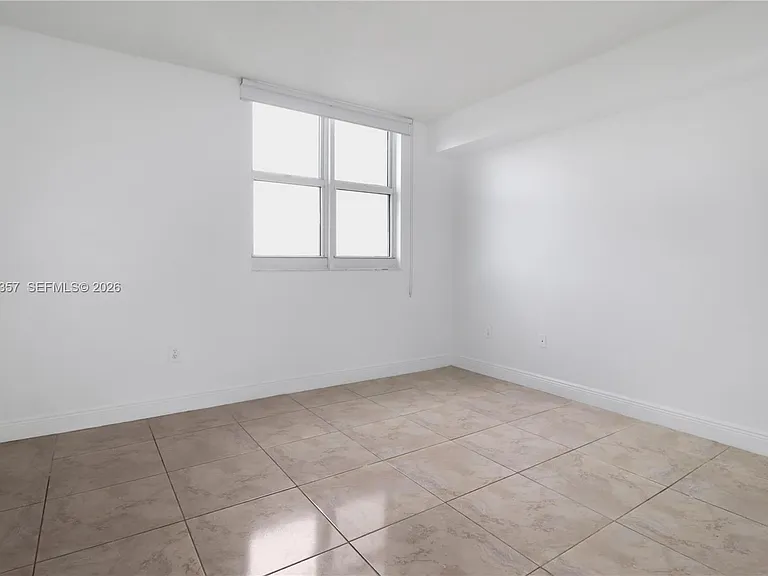 5085 NW 7th St #601 — Photo 16