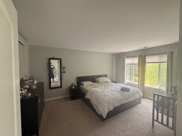 1381 Newport St — Photo 7