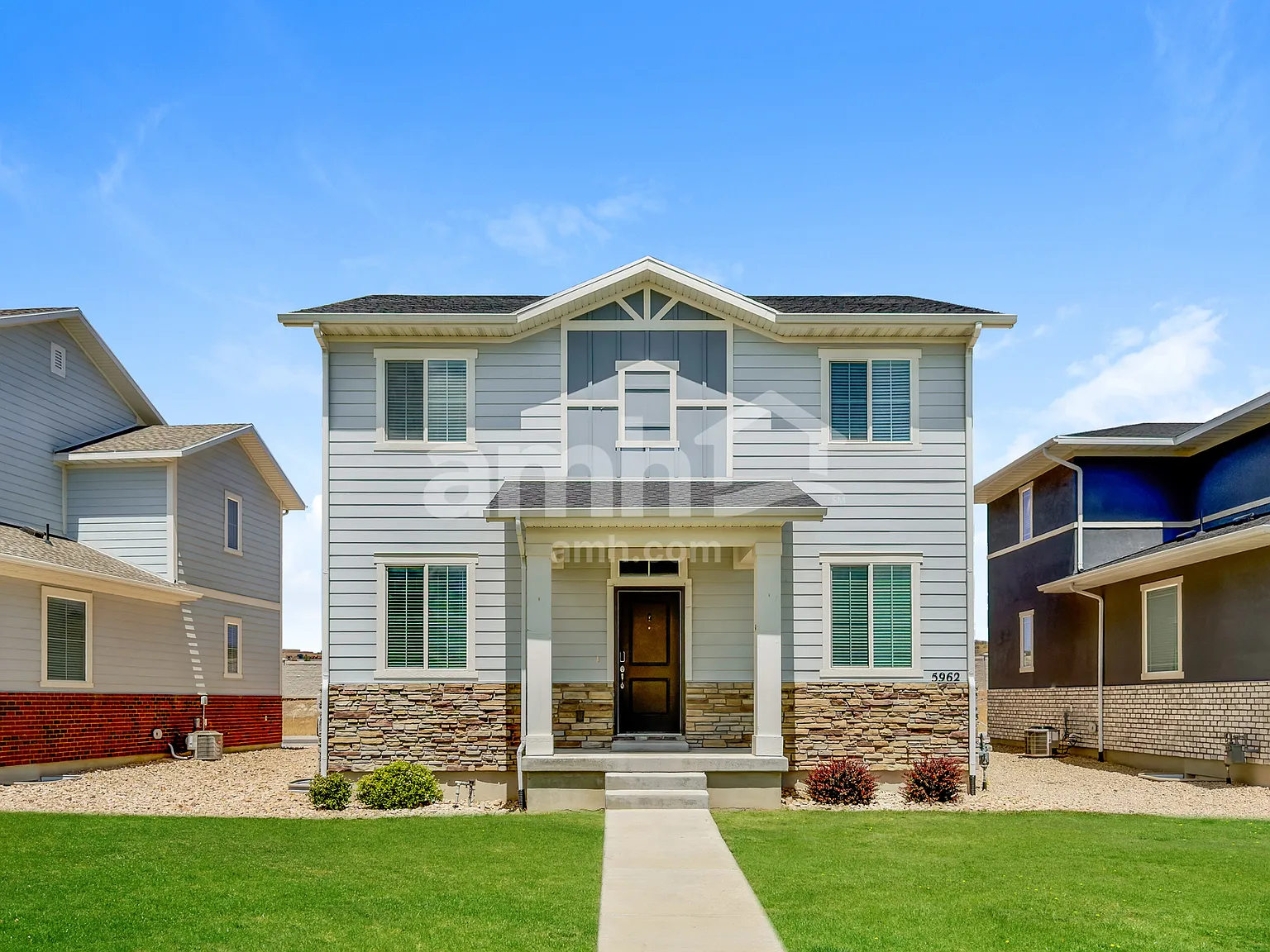 5 bed, 3.5 bath, 2750 sqft, $3,025 — Photo 1