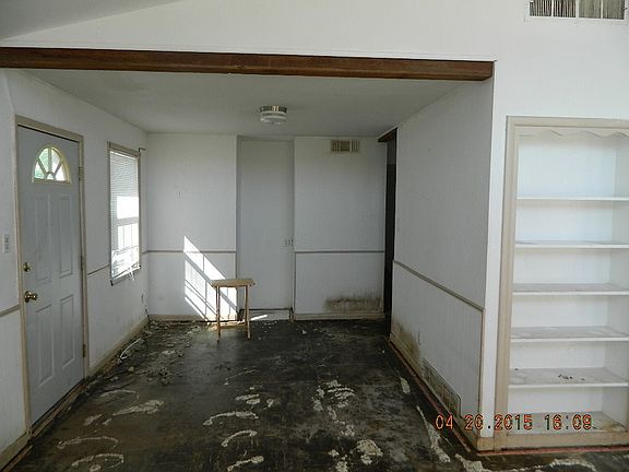 3rd image of 2302 NW Denver Ave