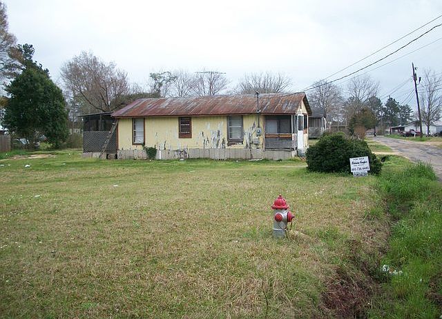 2nd image of 605 E St