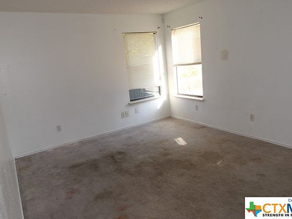 2nd image of 502 W Anderson Ave
