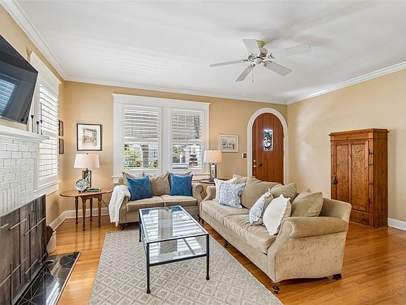 4th image of 2909 W San Rafael St