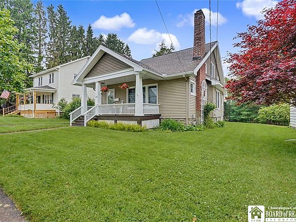3rd image of 1318 Newland Ave
