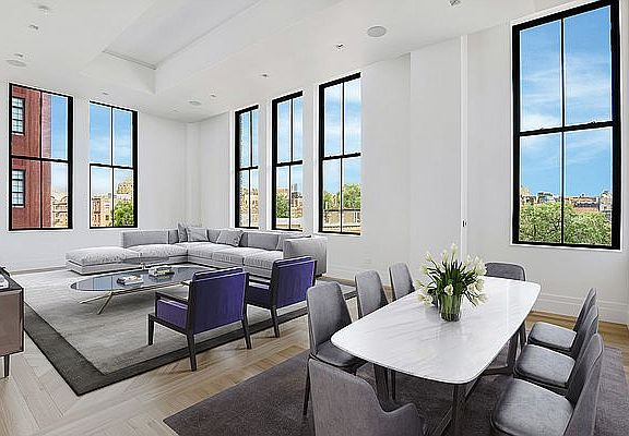 3rd image of 421 Hudson St APT 401