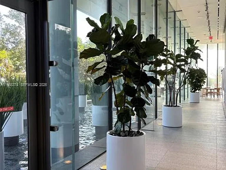 8701 Collins Ave #803 — Photo 6