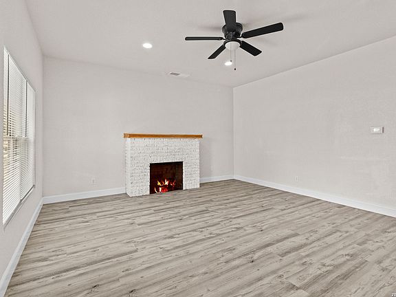 3rd image of 2131 STEVES AVE