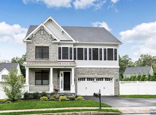 920 Hollywood Ave, Ho Ho Kus, NJ 07423