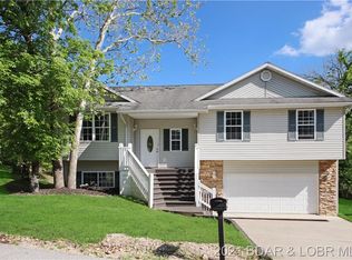 6452 Red Barn Rd, Osage Beach, MO 65065