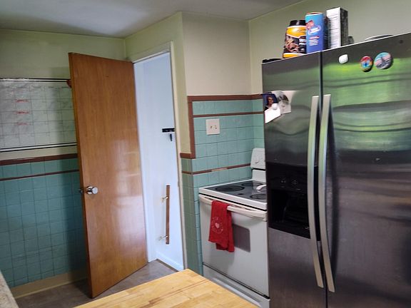 3rd image of 222 Frankhauser Rd
