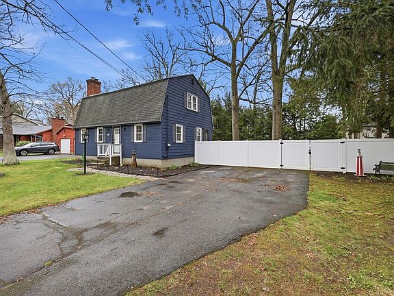 2nd image of 123 Peekskill Ave