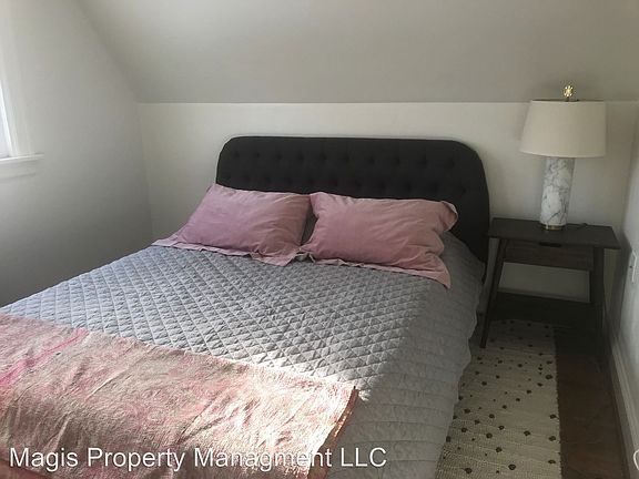 5th image of 257 Fayette Ave