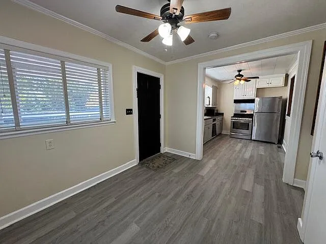 816 York St NE — Photo 22