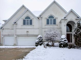 2544 Kane Ln, Batavia, IL 60510