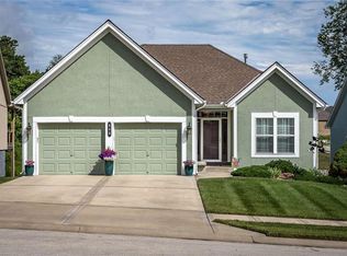 608 E Porter Ridge Ct, Kearney, MO 64060
