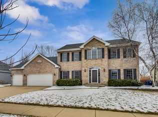 0N597 E Weaver Cir, Geneva, IL 60134