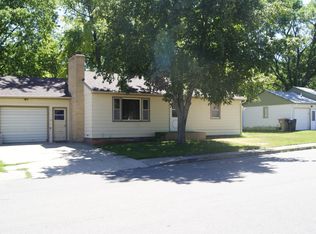 1120 Mayfair Dr, Watertown, SD 57201