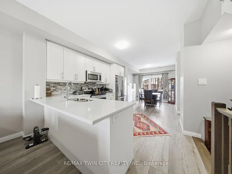 720 Grey St #46 — Photo 11